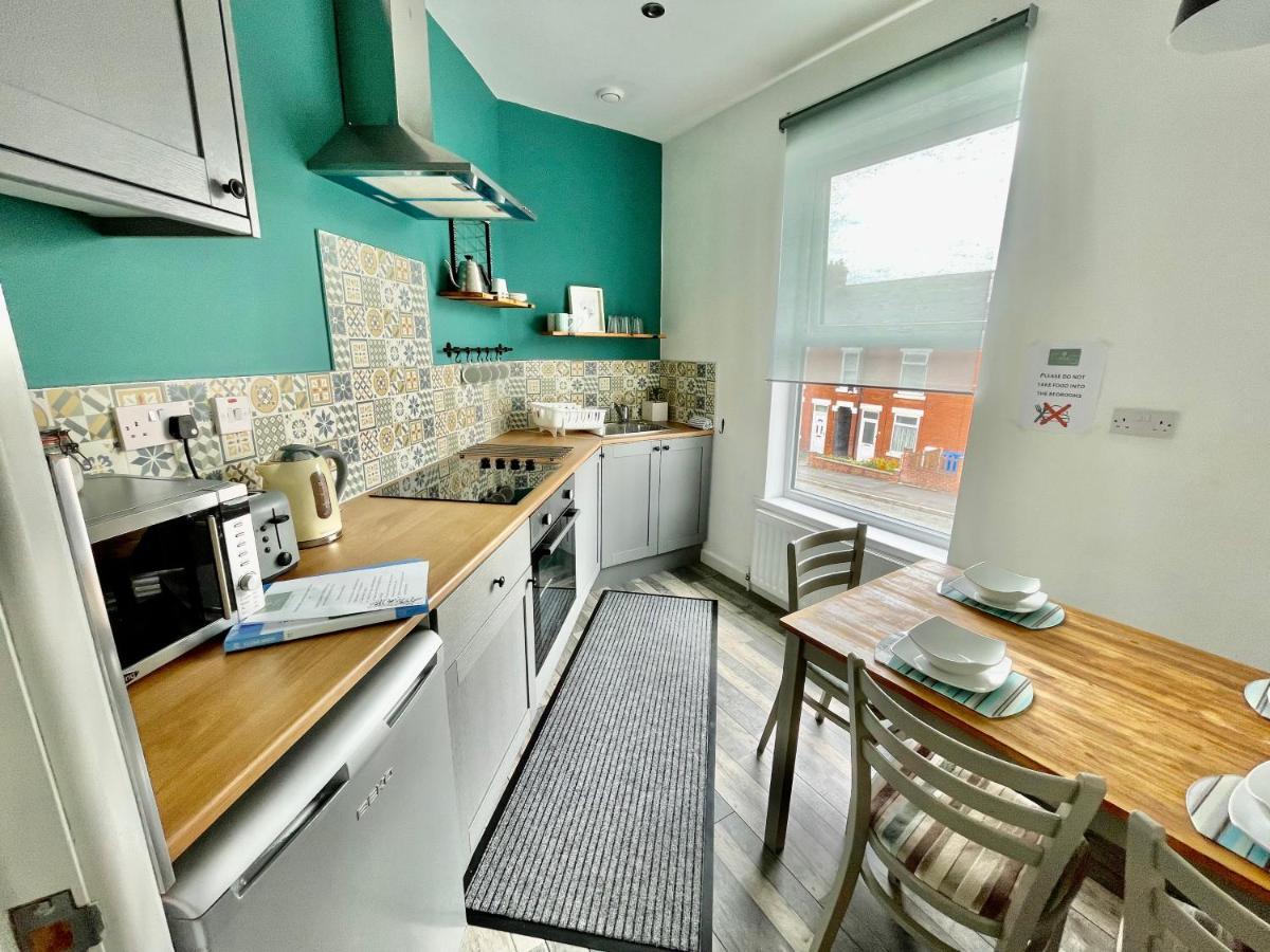 The Corner House - Modern Chesterfield Town Centre Apartments Exterior foto